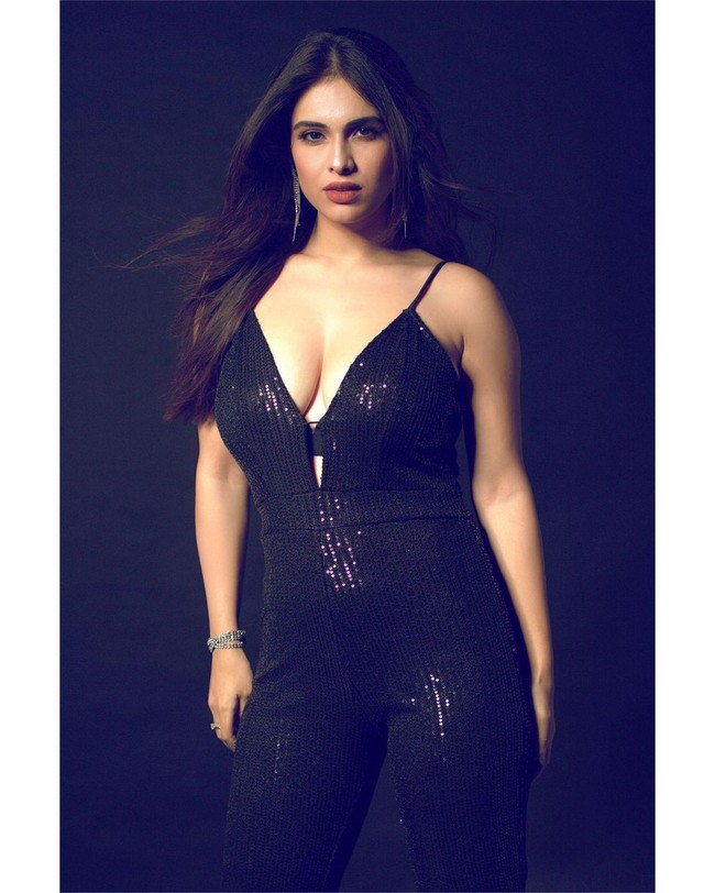 Nehhaa Malik Hot Looks in Shiny Black Dress