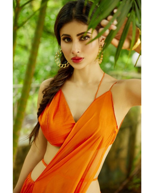 Mouni Roy Looks Alluring in Orange Saree