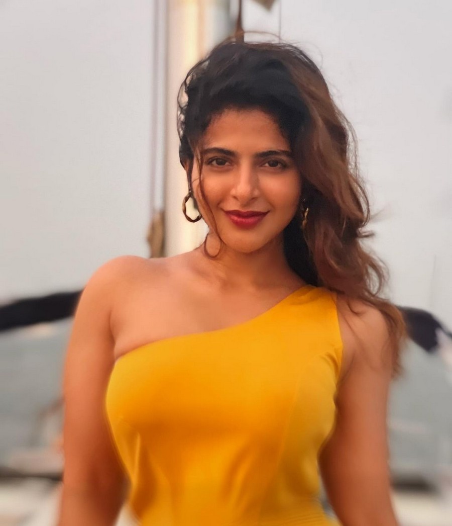 ISWARYA MENON Looking Amazing in Yellow Outfit