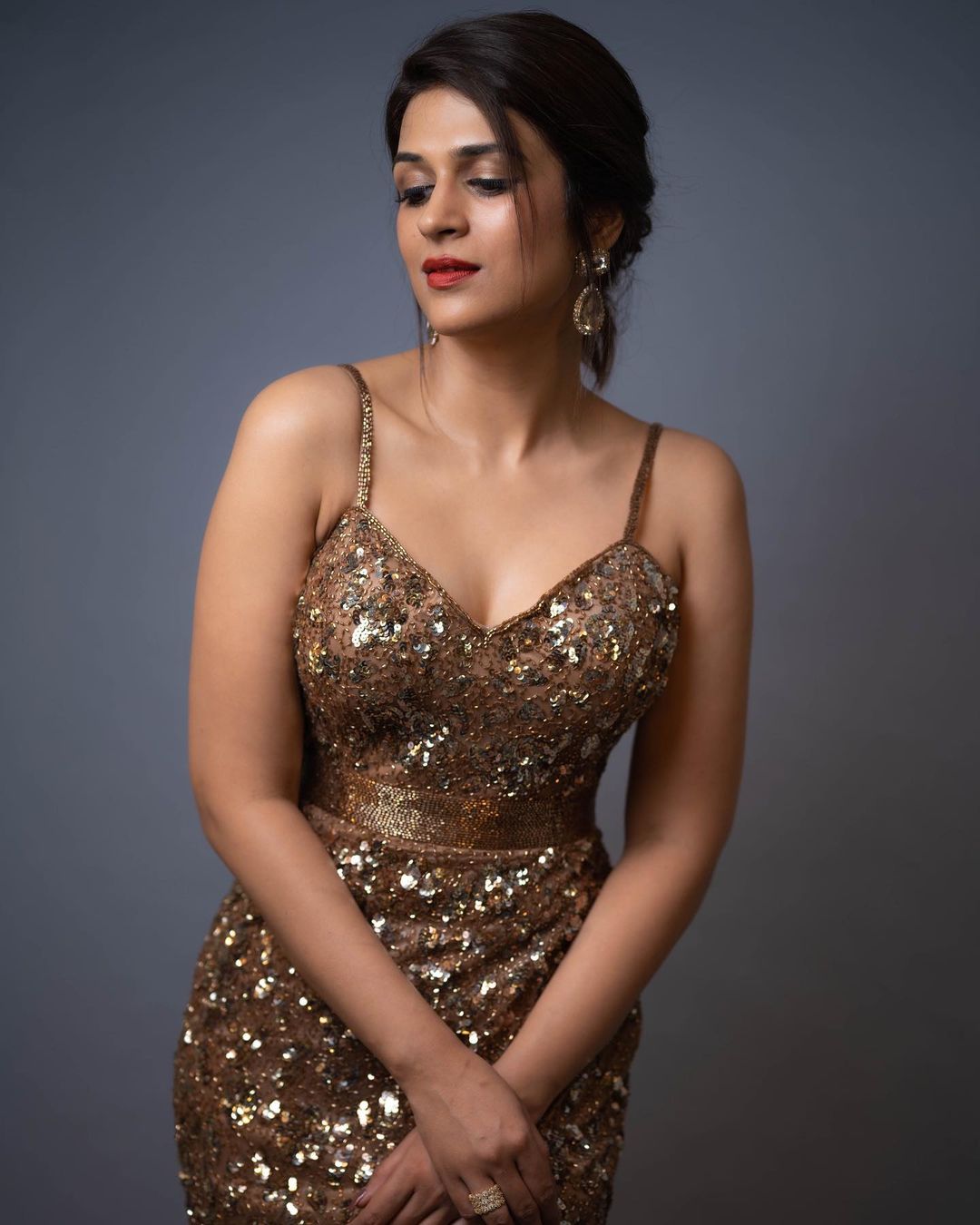 Shraddha Das Latest Photoshoot in Shiny Dress