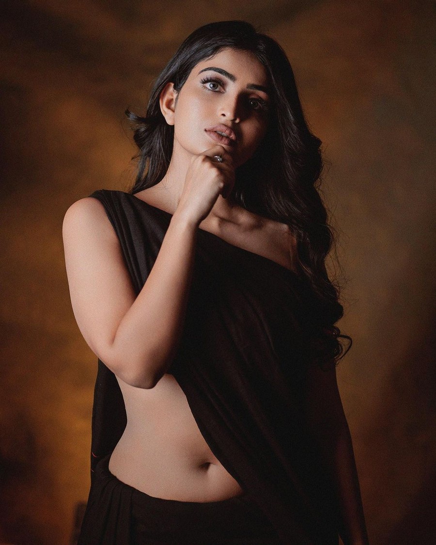 Ananya Nagalla Looking Sexy in Black Saree