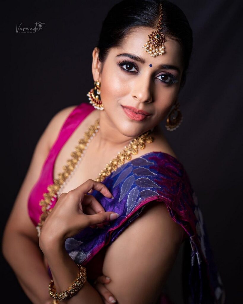 Anchor Rashmi Gautam Looking Traditional In Saree Telugu Rajyam Photos 0664