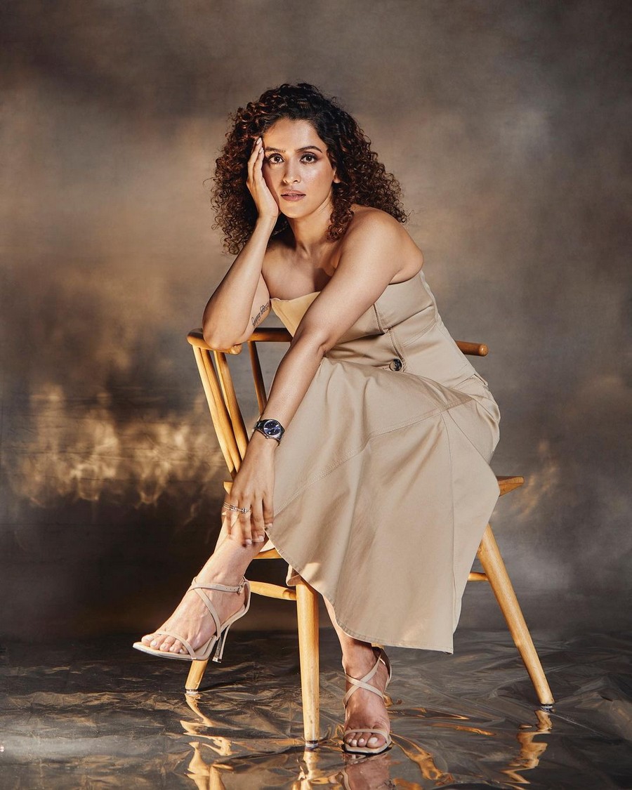 Sanya Malhotra Looking Hottest in Modern Outfit