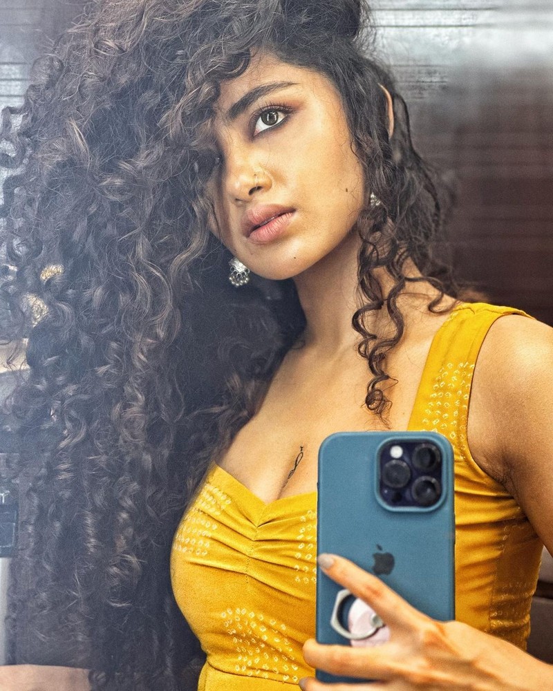 Appealing Pics Of Anupama in Yellow Outfit
