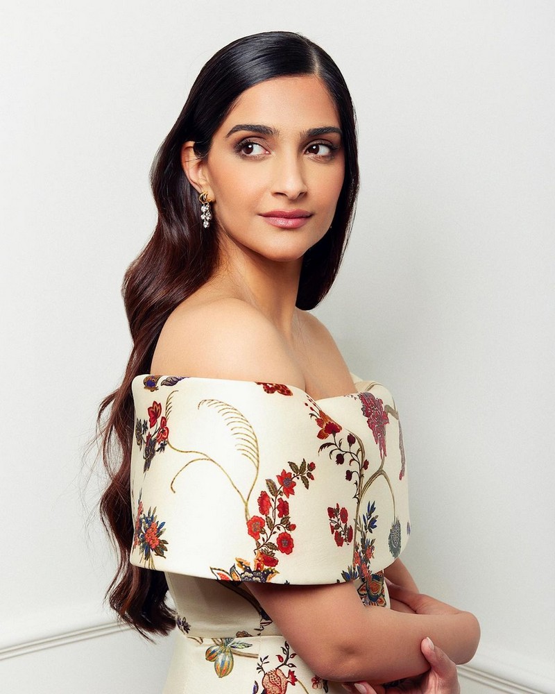 Sonam Kapoor Looking Awesome in White Floral Frock