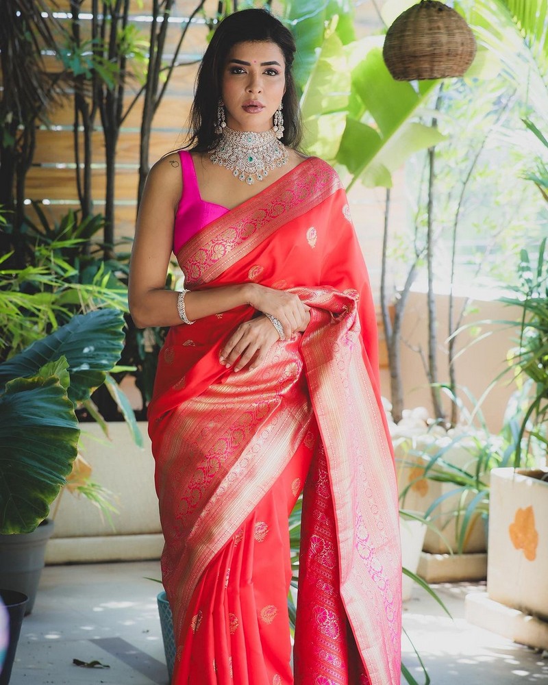 Lakshmi Manchu Looking Beautiful in Silk Saree