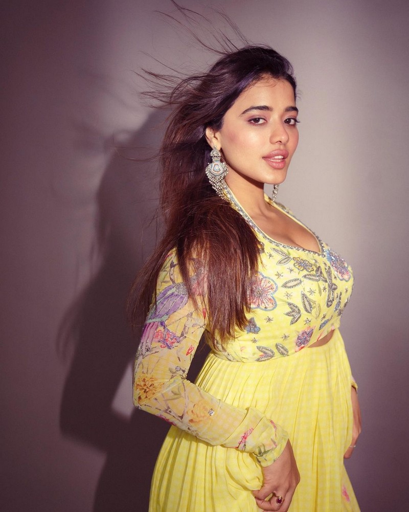 Sizzling Clicks Of Ketika Sharma in Yellow Dress