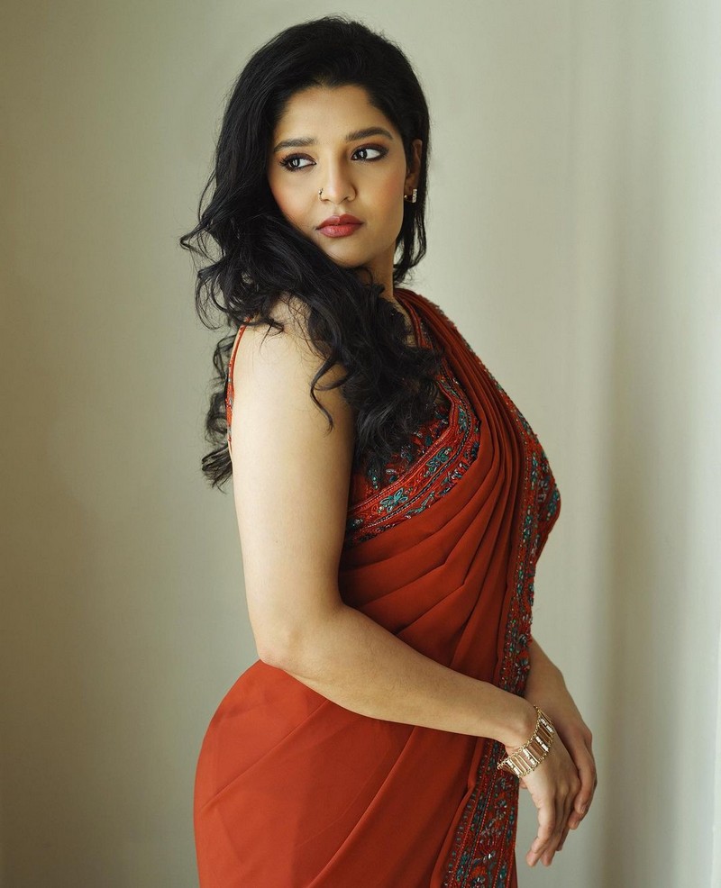 Ritika Singh Looking Beautiful in Red Saree