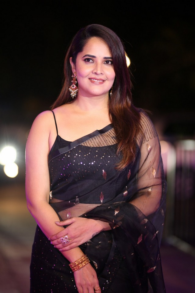 Anasuya Bharadwaj Looking Cute in Black Saree