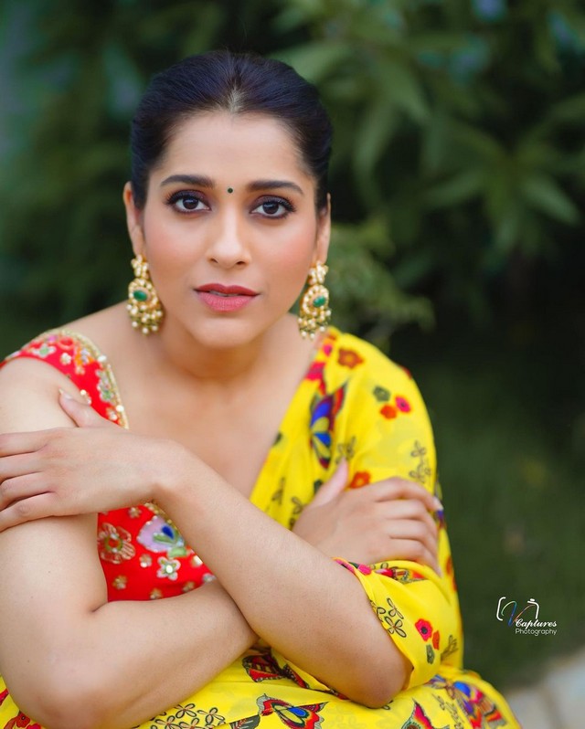 Rashmi Gautam Elegant Stills in Floral Yellow Saree