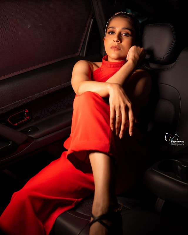 Anchor Rashmi Gautam Titillating Looks in Red Outfit