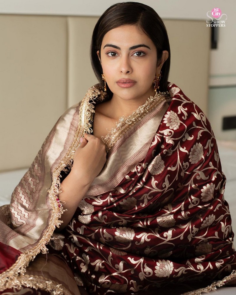 Actress Avika Gor Looking Gorgeous in Saree