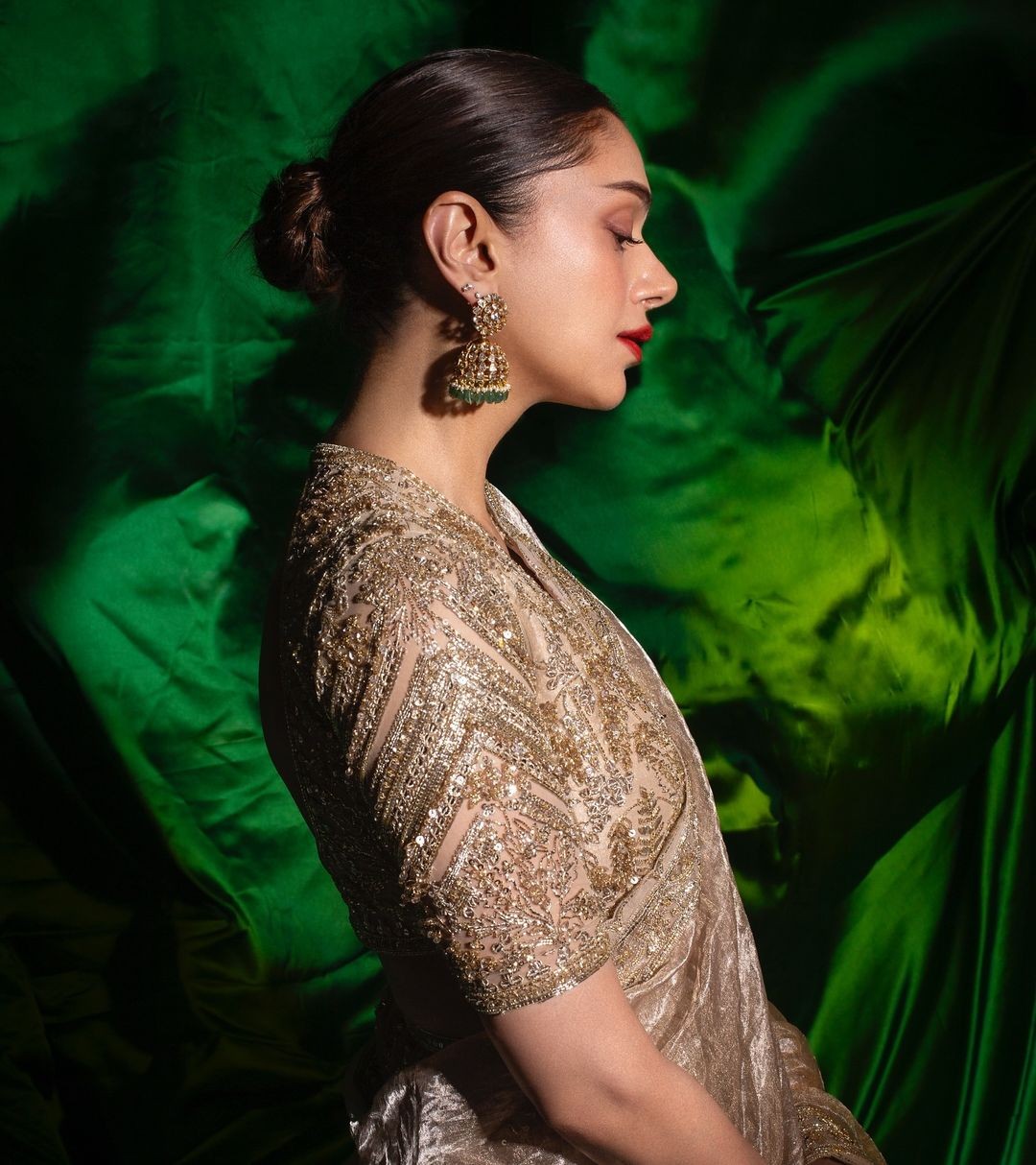 Aditi Rao Hydari Ravishing Looks in Shiny Dress
